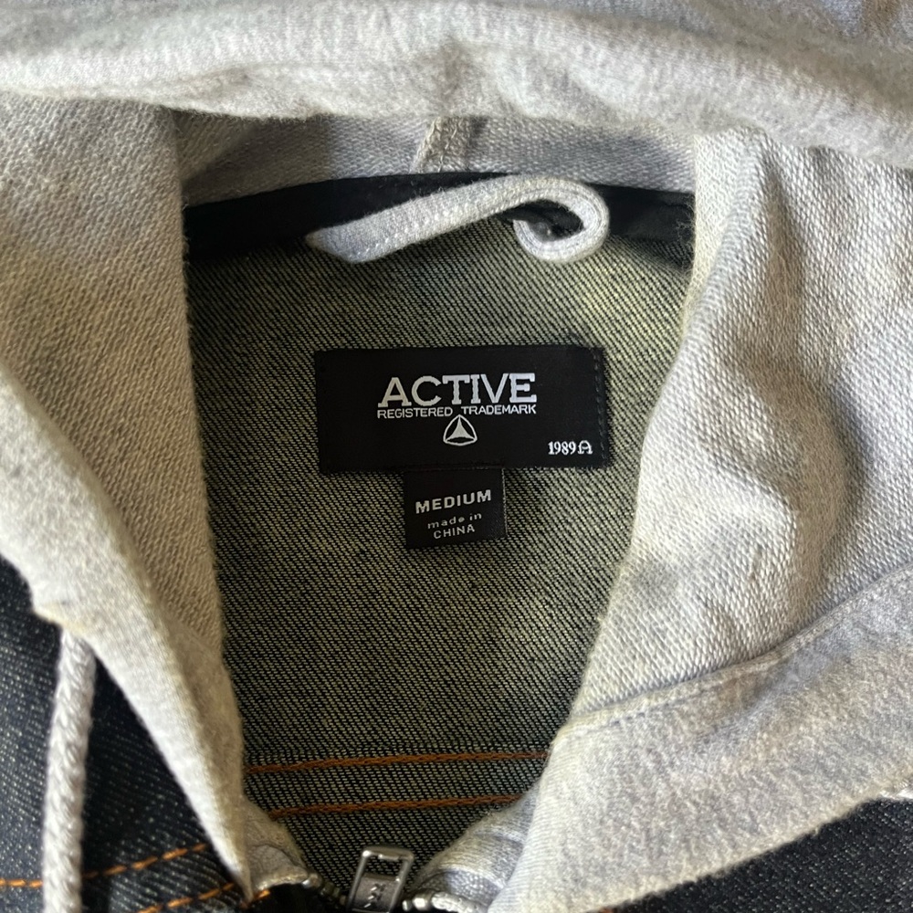Active jean jacket - Picture 2 of 2
